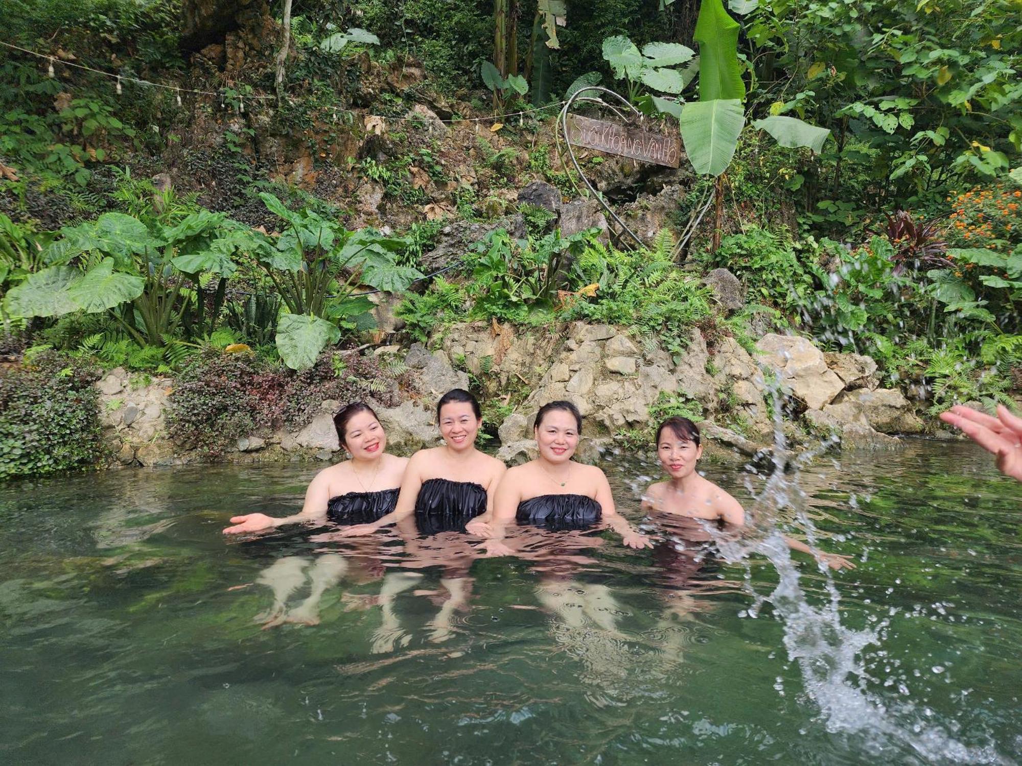 Thao Ly Homestay Mai Chau Hoa Binh Bagian luar foto